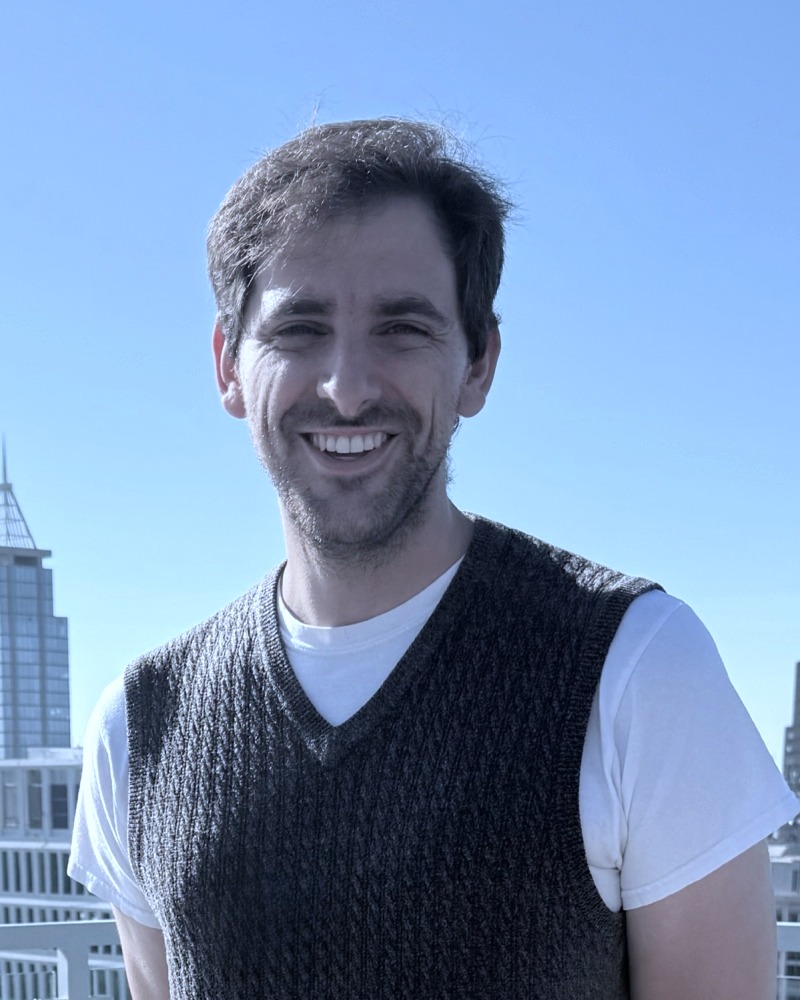 Alejandro Oliveros
